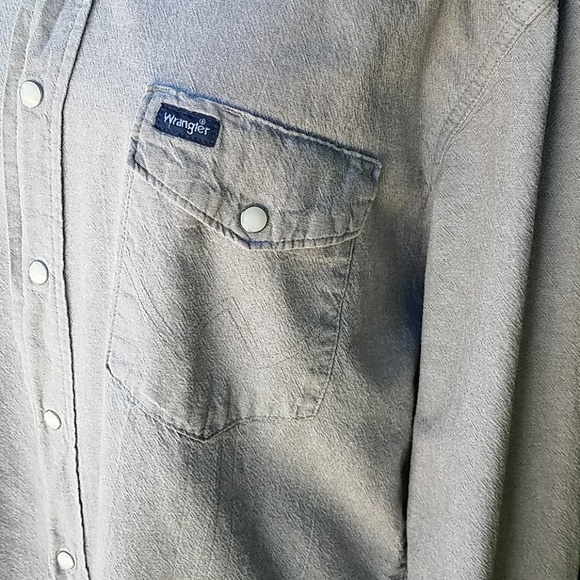 Wrangler 100% Cotton snap button down Sz XL - Picture 3 of 7